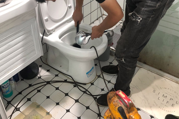 夏河疏通下水道